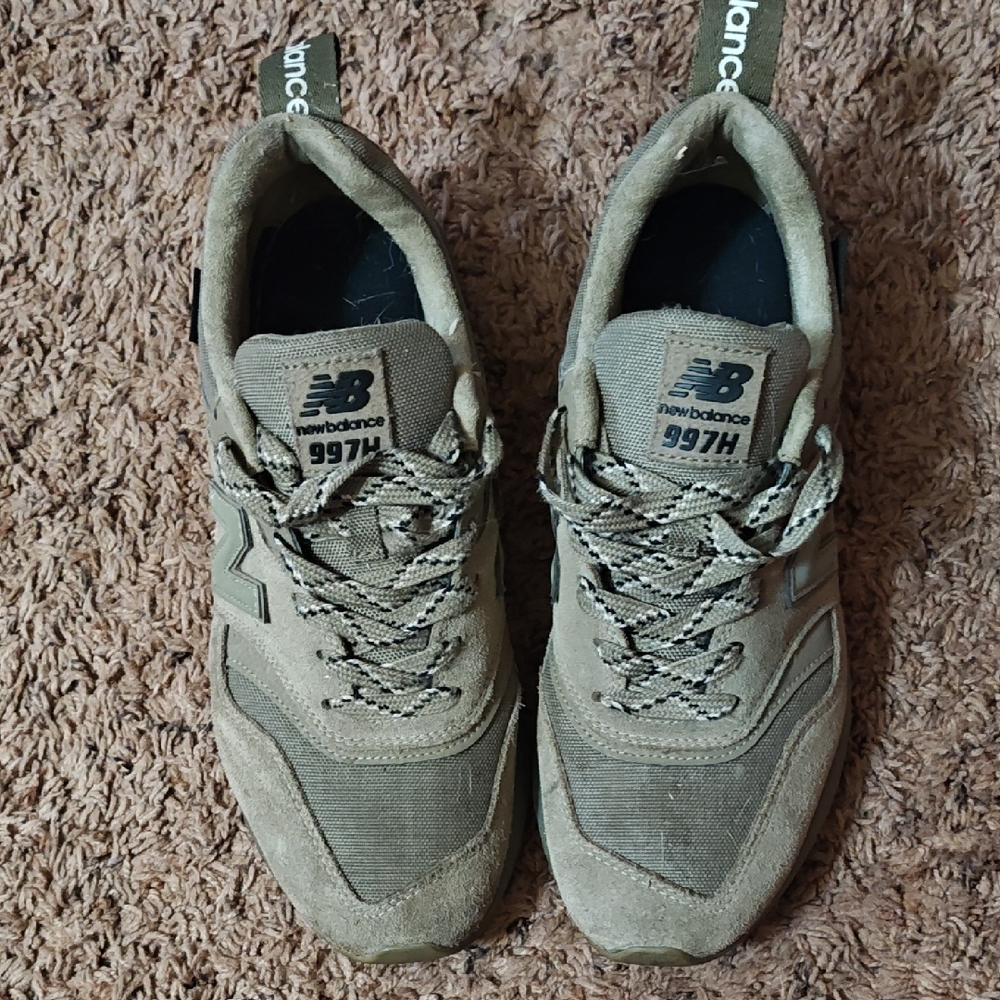 New Balance Men's Beige 997H Sneakers